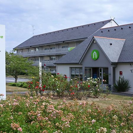 Campanile Angers Ouest - Beaucouze Hotel Exterior photo