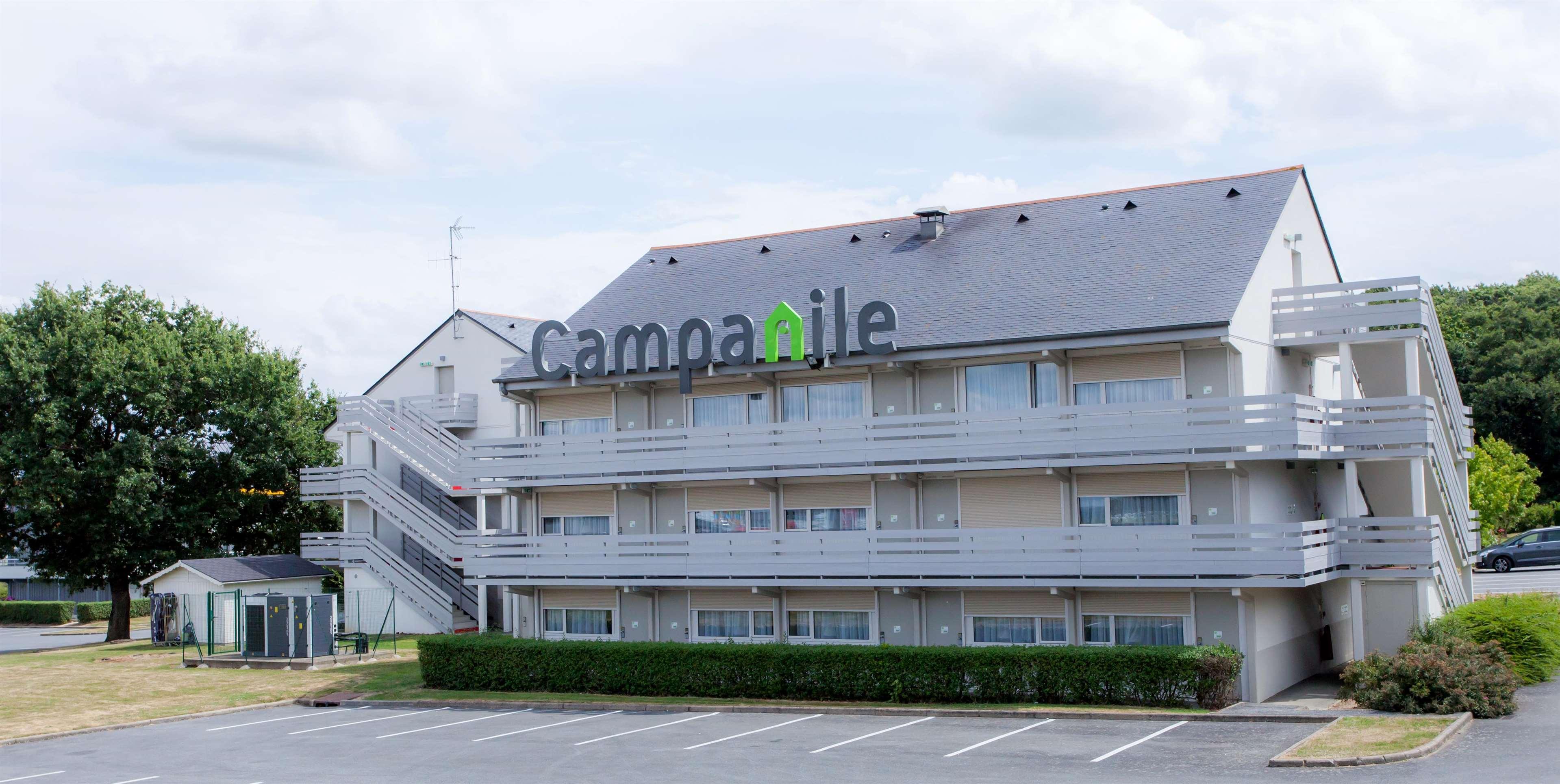 Campanile Angers Ouest - Beaucouze Hotel Exterior photo